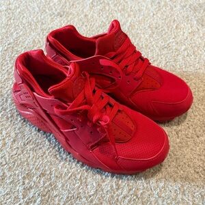 Nike Huarache Red
